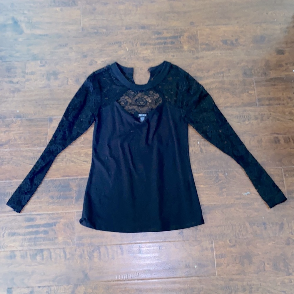 Torrid black top